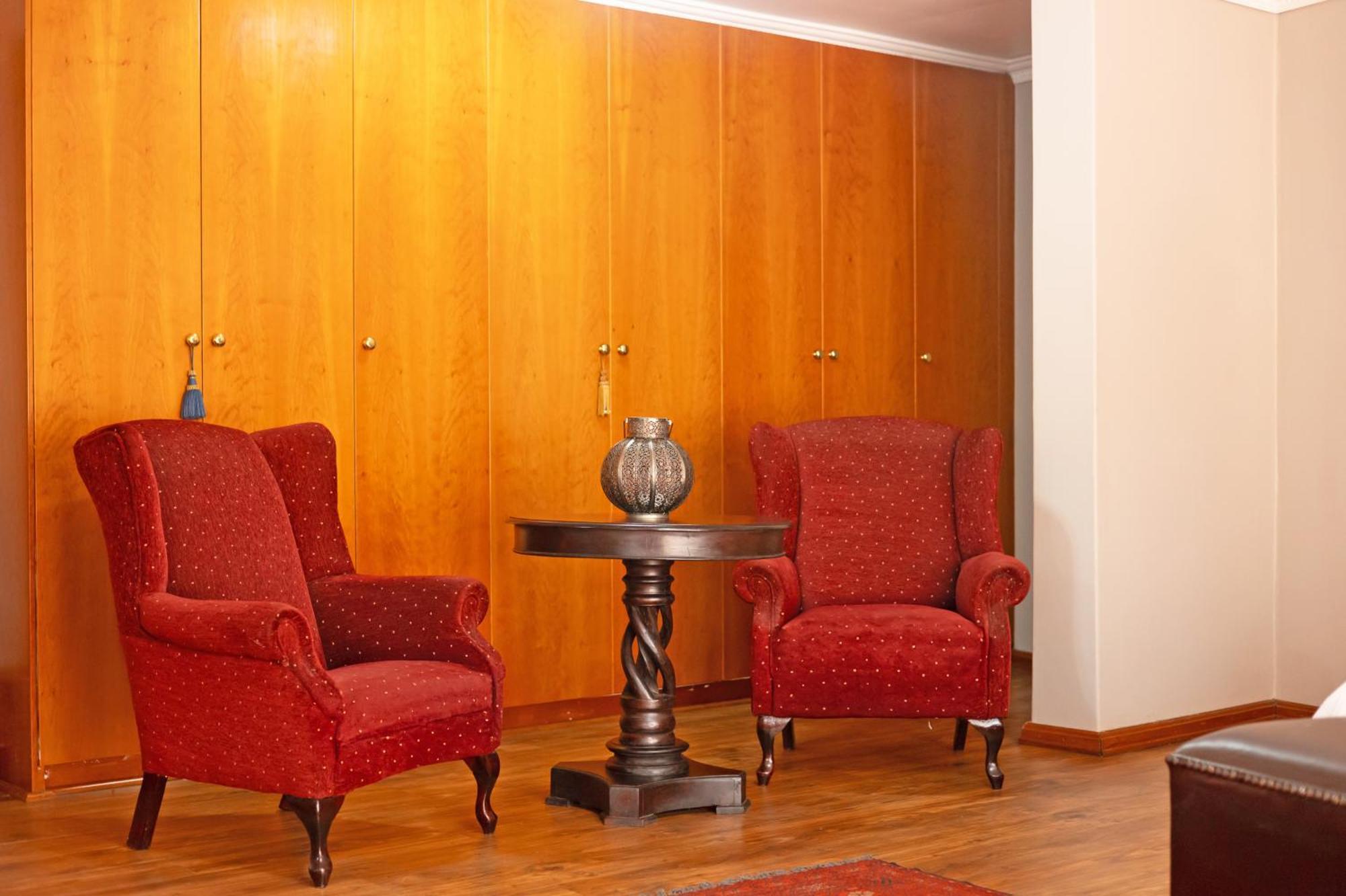 Sunward Park Guest House & Conference Center Боксбург Экстерьер фото