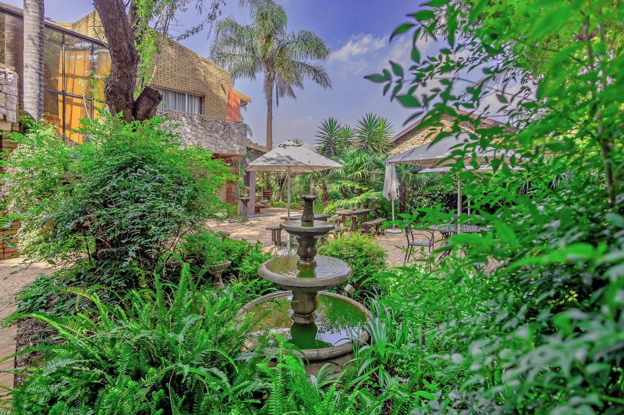 Sunward Park Guest House & Conference Center Боксбург Экстерьер фото