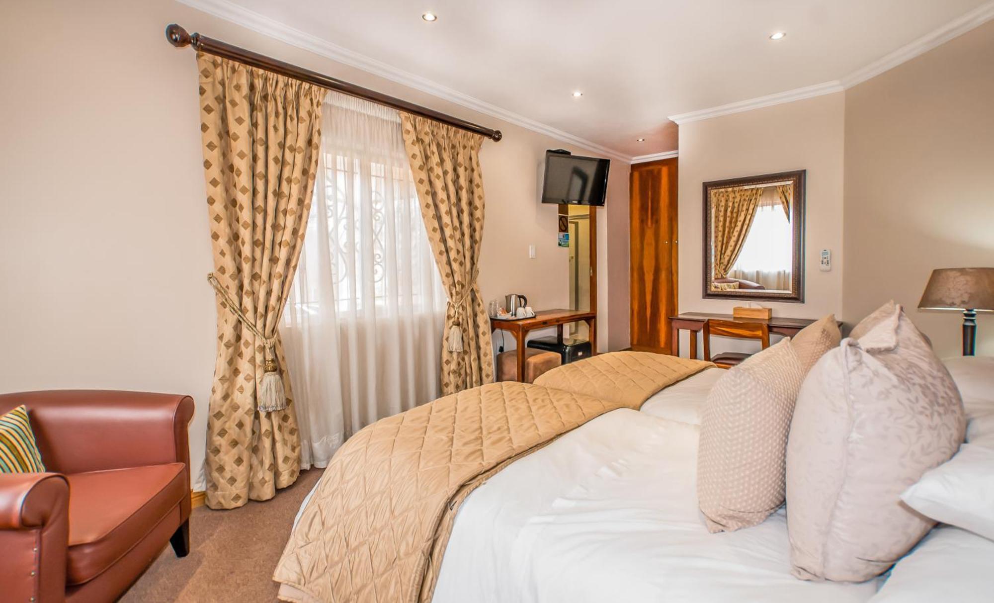 Sunward Park Guest House & Conference Center Боксбург Номер фото