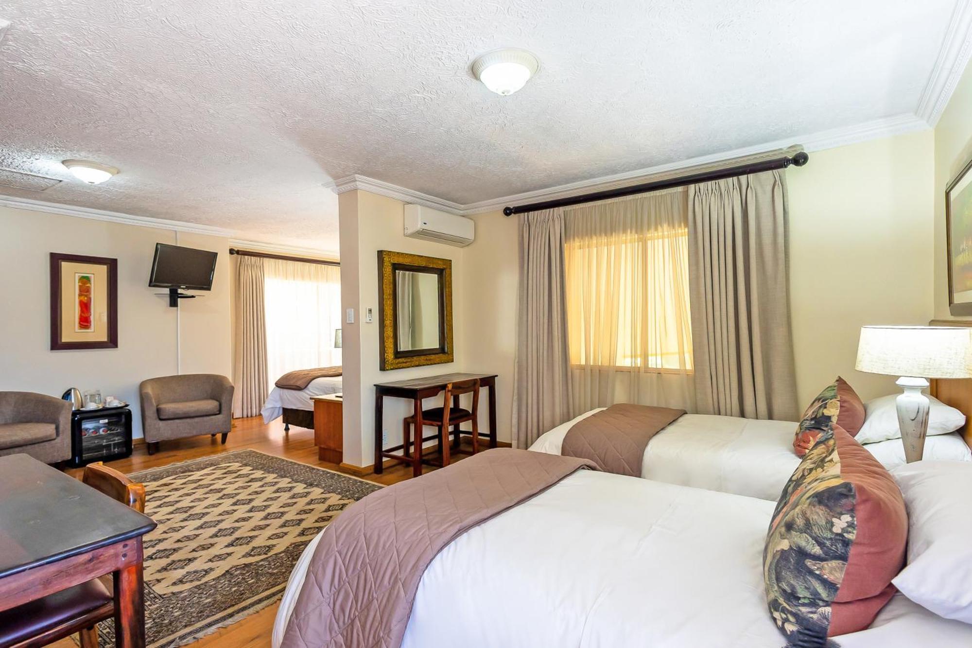 Sunward Park Guest House & Conference Center Боксбург Номер фото